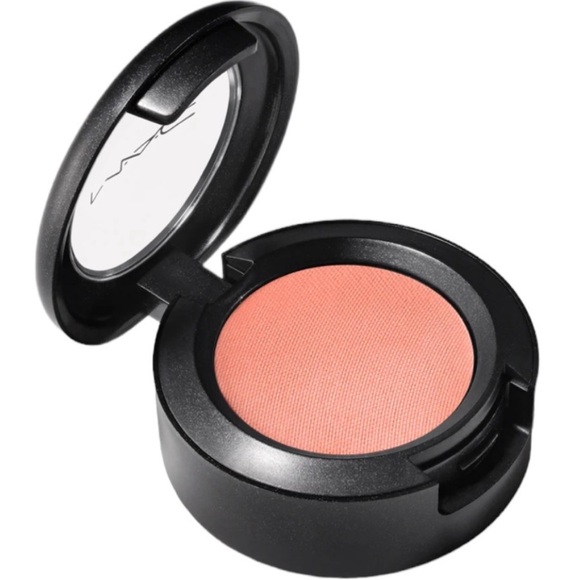 MAC Satin Eye Shadow Shell Peach - Picture 3 of 16